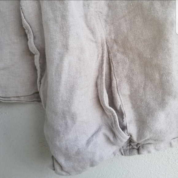 Beige Sleeveless Vest - Picture 4 of 6